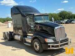 2013 KENWORTH T660 TANDEM AXLE TRUCK TRACTOR VIN: 1XKAD49XXDJ368884