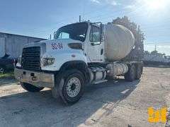 2018 FREIGHTLINER 114SD TANDEM AXLE REAR DISCHARGE MIXER TRUCK VIN: 3ALHG3DV5JDJN2472