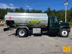 1996 INTERNATIONAL 4900 S FUEL & LUBE TRUCK VIN: 1HTSDAAN2TH314514
