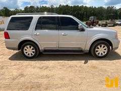 2003 LINCOLN NAVIGATOR VIN: 5LMFU27R33LJ02841 2WD
