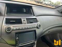 2008 HONDA ACCORD VIN: JHMCP26488C071809 FWD