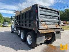 2006 VOLVO TRUCK VHD TRI-AXLE DUMP TRUCK VIN: 4V5K99GH36N393468