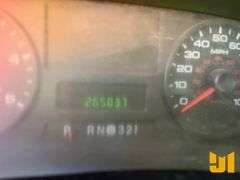 2005 FORD F550 SINGLE AXLE REGULAR CAB STAKE BED TRUCK VIN: 1FDAF56P75EA79242