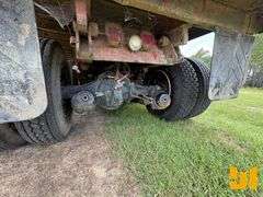 PETERBILT H400 TANDEM AXLE DUMP TRUCK VIN: 1XPCDB90NN315340