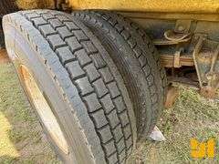 2001 INTERNATIONAL 4700 S/A REAR LOAD RESIDENTIAL COLLECTION TRUCK VIN: 1HTSCAAN51H213578