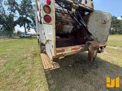2001 INTERNATIONAL 4700 S/A REAR LOAD RESIDENTIAL COLLECTION TRUCK VIN: 1HTSCAAN51H213578