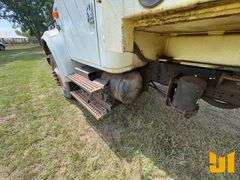 2001 INTERNATIONAL 4700 S/A REAR LOAD RESIDENTIAL COLLECTION TRUCK VIN: 1HTSCAAN51H213578