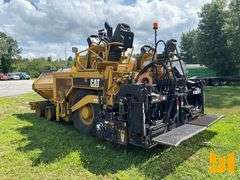 2006 CATERPILLAR AP-1000D RUBBER TIRE PAVER  SN: CATAP100AEAD00122