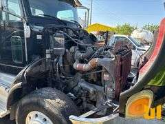2015 PETERBILT 348 TANDEM AXLE REGULAR CAB FLATBED TRUCK VIN: 2NP3LJ0X8FM278365