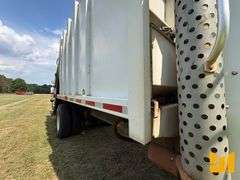 2001 INTERNATIONAL 4700 S/A REAR LOAD RESIDENTIAL COLLECTION TRUCK VIN: 1HTSCAAN51H213578