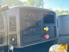 2005 INTERNATIONAL 7600 TRI-AXLE DUMP TRUCK VIN: 1HTWYSBT25J036010