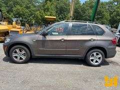2011 BMW X5 VIN: 5UXZW0C57BL661098 4WD