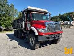 2005 INTERNATIONAL 7600 TRI-AXLE DUMP TRUCK VIN: 1HTWYSBT25J036010
