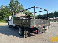 2003 CHEVROLET C4500 SINGLE AXLE EXTENDED CAB FLATBED TRUCK VIN: 1GBE4D1173F519903