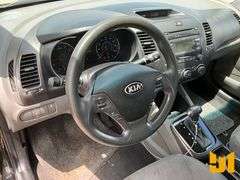 2017 KIA FORTE VIN: 3KPFK4A77HE050064 FWD