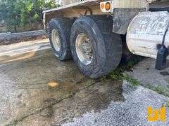 2018 FREIGHTLINER 114SD TANDEM AXLE REAR DISCHARGE MIXER TRUCK VIN: 3ALHG3DV8JDJN2479
