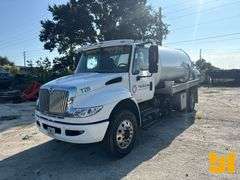2012 INTERNATIONAL DURASTAR 4400 S/A VACUUM TRUCK VIN: 3HCMKAAN0CL652803