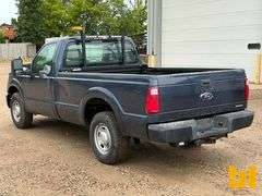 2015 FORD F-250 XL REGULAR CAB 4X2 PICKUP VIN: 1FTBF2A63FEB32848