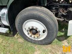 2005 FREIGHTLINER M2 TANDEM AXLE DAY CAB TRUCK TRACTOR VIN: 1FUJC5CV95HN85582