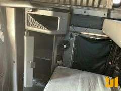 2013 KENWORTH T660 TANDEM AXLE TRUCK TRACTOR VIN: 1XKAD49XXDJ368884