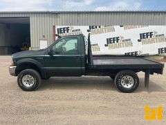 2002 FORD F-350 SINGLE AXLE REGULAR CAB 4X4 FLATBED TRUCK VIN: 1FTSF31L72EB25214