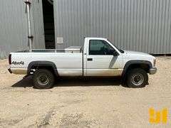 1998 CHEVROLET GMT-400 REGULAR CAB 4X4 PICKUP   VIN: 1GCGK24R5WZ274621