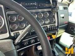2011 KENWORTH W900 TRI AXLE DAY CAB TRUCK TRACTOR VIN: 1XKWP4TX9BJ284297