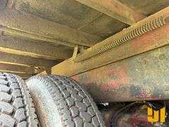 PETERBILT H400 TANDEM AXLE DUMP TRUCK VIN: 1XPCDB90NN315340