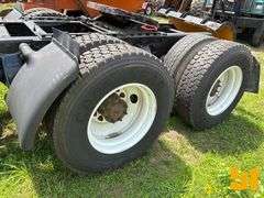 2005 FREIGHTLINER M2 TANDEM AXLE DAY CAB TRUCK TRACTOR VIN: 1FUJC5CV95HN85582