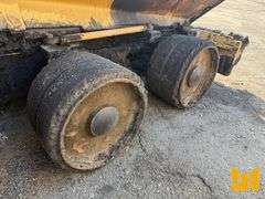 2015 CATERPILLAR AP1000F RUBBER TIRE PAVER  SN: CATAP100KAC400131
