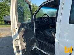 2003 CHEVROLET C4500 SINGLE AXLE EXTENDED CAB FLATBED TRUCK VIN: 1GBE4D1173F519903