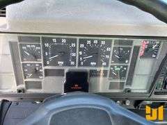 1998 INTERNATIONAL 8100 SINGLE AXLE WRECKER VIN: 1HTHBAHN6WH509736