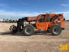2017 JLG 1054 10000 LB TELESCOPIC FORKLIFT SN: 0160079156
