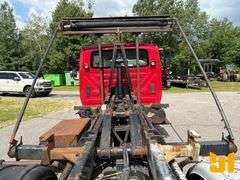 2007 INTERNATIONAL 4300 S/A HOOK LIFT TRUCK VIN: 1HTMMAALX7H393640