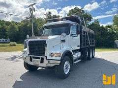 2006 VOLVO TRUCK VHD TRI-AXLE DUMP TRUCK VIN: 4V5K99GH36N393468