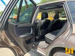 2011 BMW X5 VIN: 5UXZW0C57BL661098 4WD
