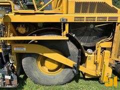 2006 CATERPILLAR AP-1000D RUBBER TIRE PAVER  SN: CATAP100AEAD00122
