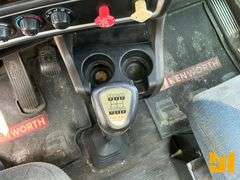 2010 KENWORTH T800 TANDEM AXLE DAY CAB TRUCK TRACTOR VIN: 1XKDD40XGAJ274541