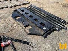 UNUSED 72" QT FORK FRAME W/ 42" FORKS