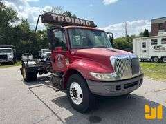 2007 INTERNATIONAL 4300 S/A HOOK LIFT TRUCK VIN: 1HTMMAALX7H393640