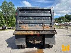 2006 VOLVO TRUCK VHD TRI-AXLE DUMP TRUCK VIN: 4V5K99GH36N393468