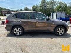 2011 BMW X5 VIN: 5UXZW0C57BL661098 4WD