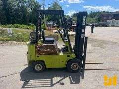 CLARK C500-Y30 3000 CUSHION TIRE FORKLIFT SN: Y23501406375FA