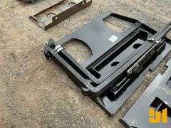 UNUSED MINI UNIVERSAL ATTACH FORK FRAME W/ 42" FORKS
