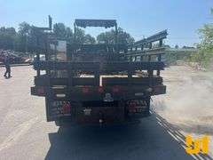 2005 FORD F550 SINGLE AXLE REGULAR CAB STAKE BED TRUCK VIN: 1FDAF56P75EA79242