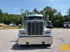 2015 PETERBILT 389 TANDEM AXLE ROLLBACK TRUCK VIN: 1NPXL40X3FD272644