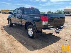2007 TOYOTA TUNDRA SR5 TRD OFF ROAD DOUBLE CAB 4X4 PICKUP VIN: 5TFBV54107X007171