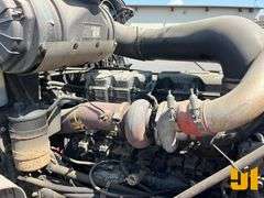 2001 MACK CL713 TRI-AXLE DUMP TRUCK VIN: 1M2AD62C81M011952