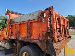 2006 INTERNATIONAL 7500 SINGLE AXLE DUMP TRUCK VIN: 1HTWLAZRX6J344725