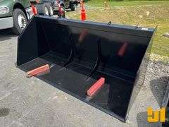 UNUSED OVERSIZED QT LIGHT MATERIAL BUCKET